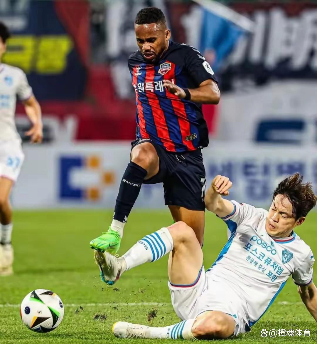 关于激烈争夺！顶尖俱乐部球队备战冲刺阶段的信息