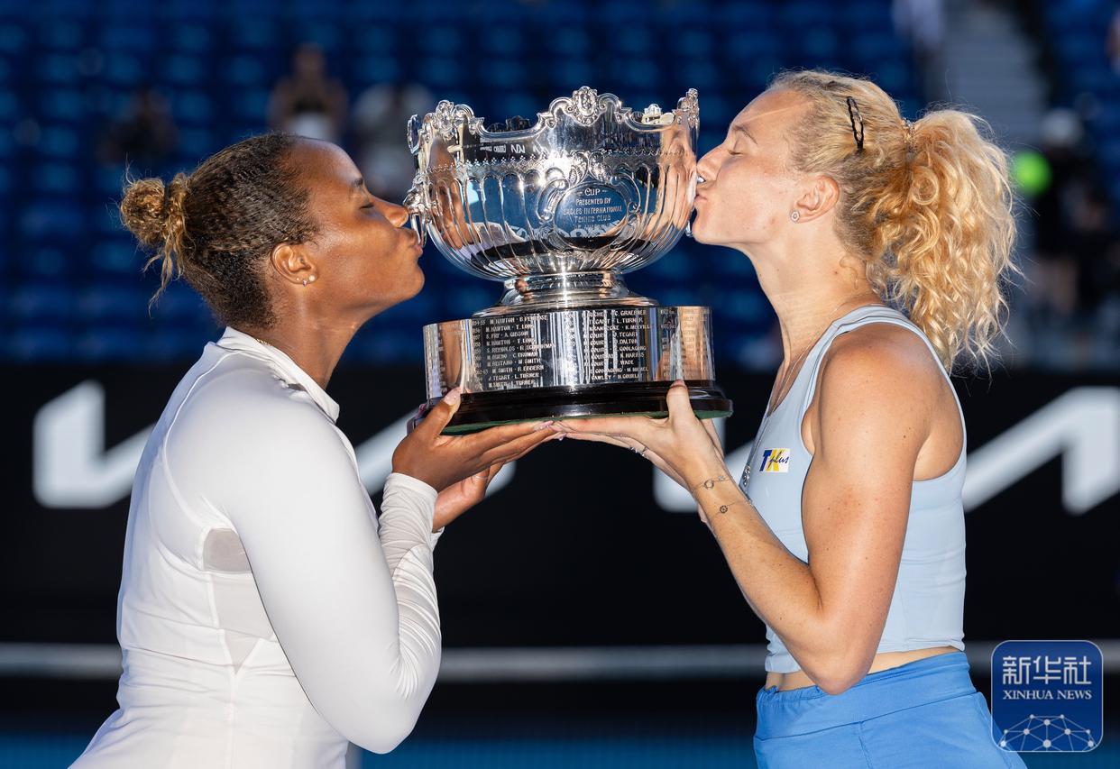 澳大利亚女足队员获得国际赛事最佳射手奖