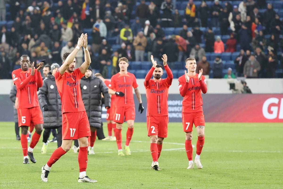 曼联遭遇困难，决战欧冠资格赛