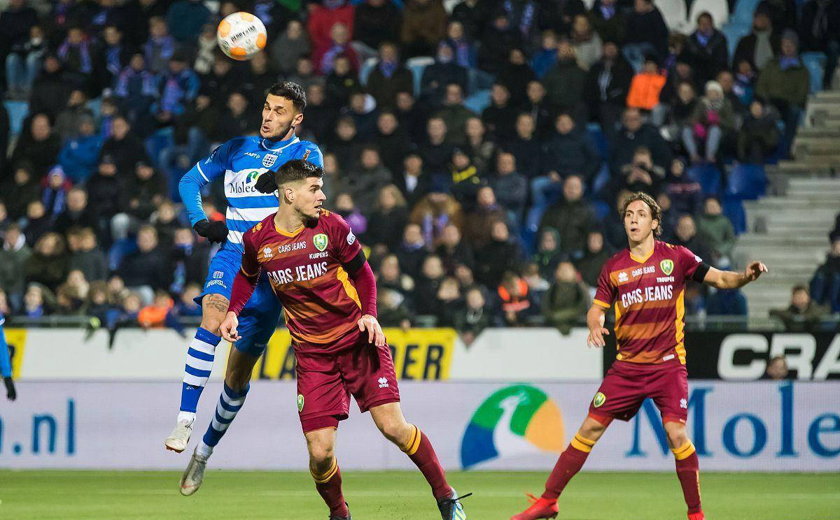 开云体育入口-阿贾克斯英勇晋级，继续前行的简单介绍