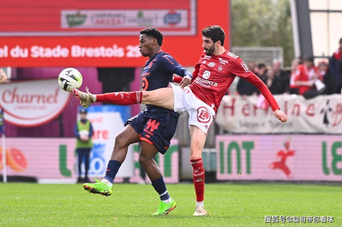 开云体育在线-里尔迎来连胜，冲击法甲冠军