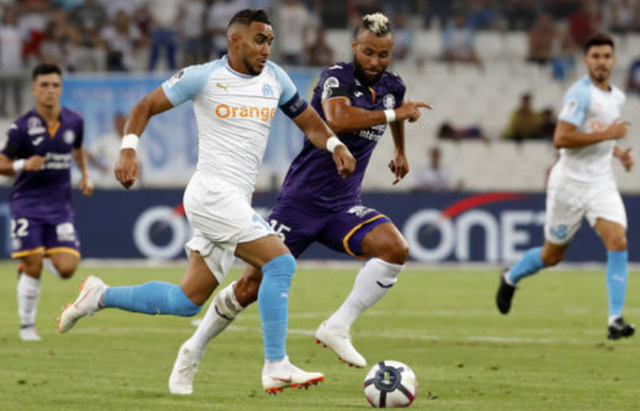 包含尼姆主场失利，积分榜排名下滑的词条