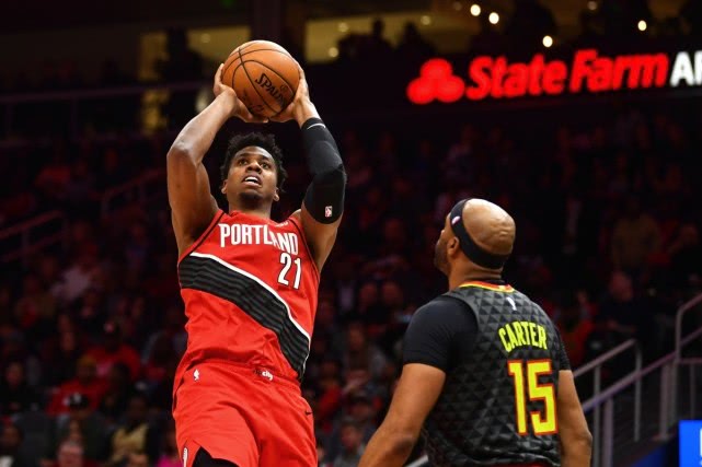 开云平台-关于开拓者客场不敌老鹰，连续三场失利陷入低谷的信息