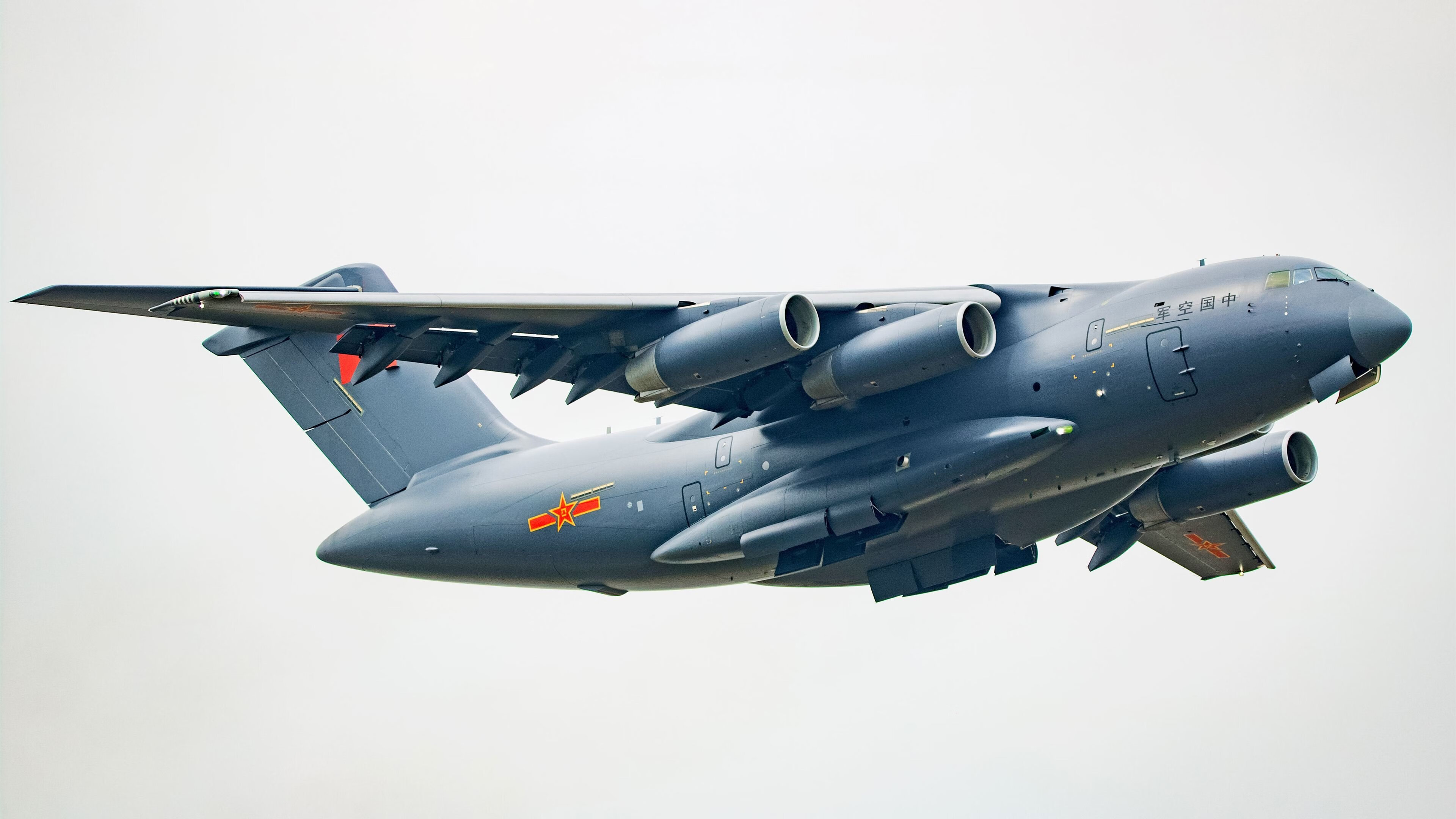 当巴斯托尼的纪律之矛刺穿联赛壁垒，勒沃库森用体系铁壁回应沙特金元风暴