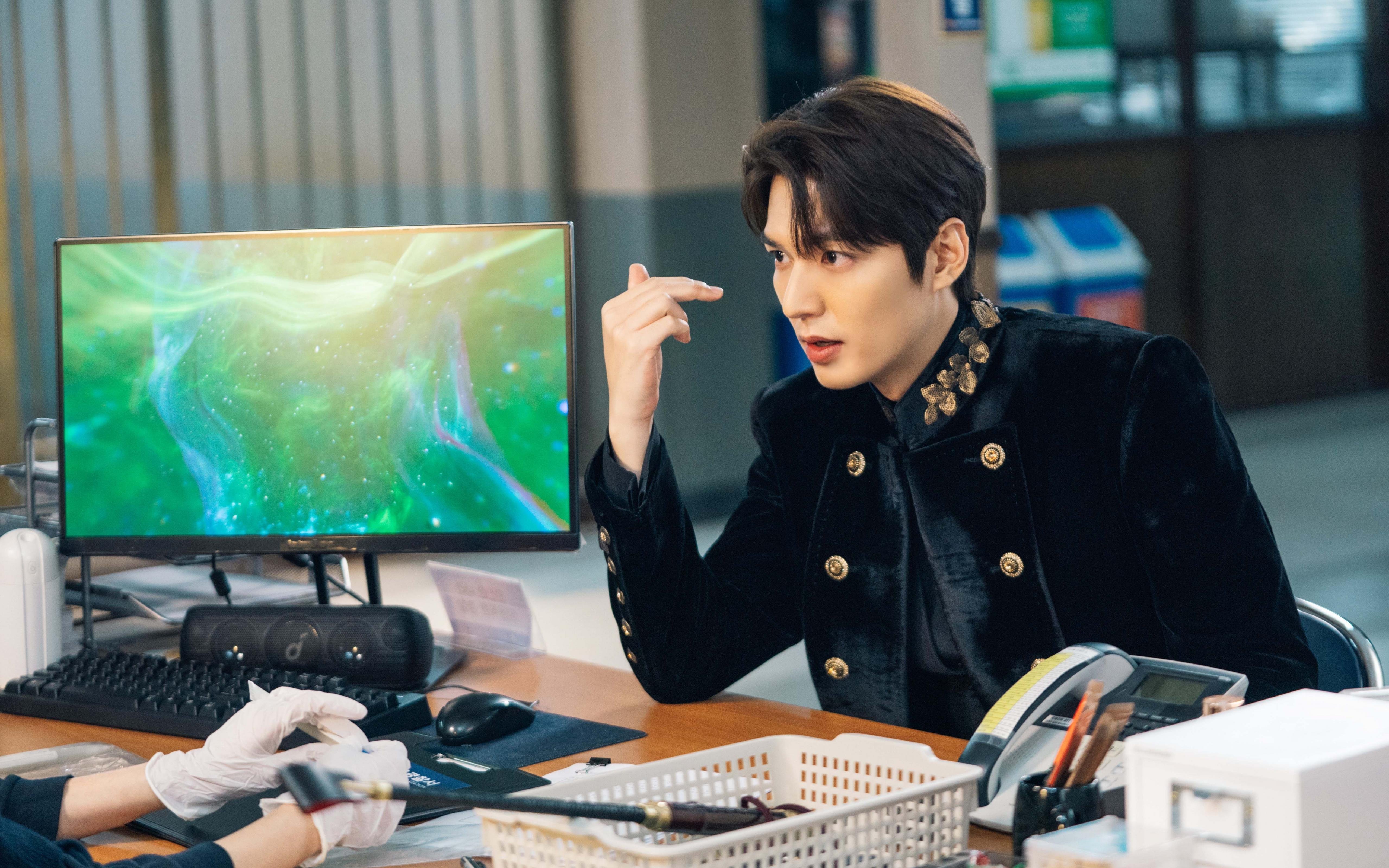 开云平台-绿茵救赎，当格列兹曼的靴尖划破伯纳乌的夜空