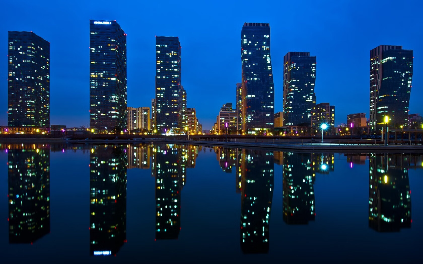 星夜刺破蓝黑苍穹,哈利伯顿一脚定江山,意甲王座易主前夜